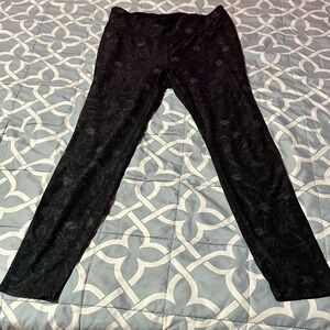 Spalding | Women’s Size Large | Black & Grey Patterned Leggings EUC